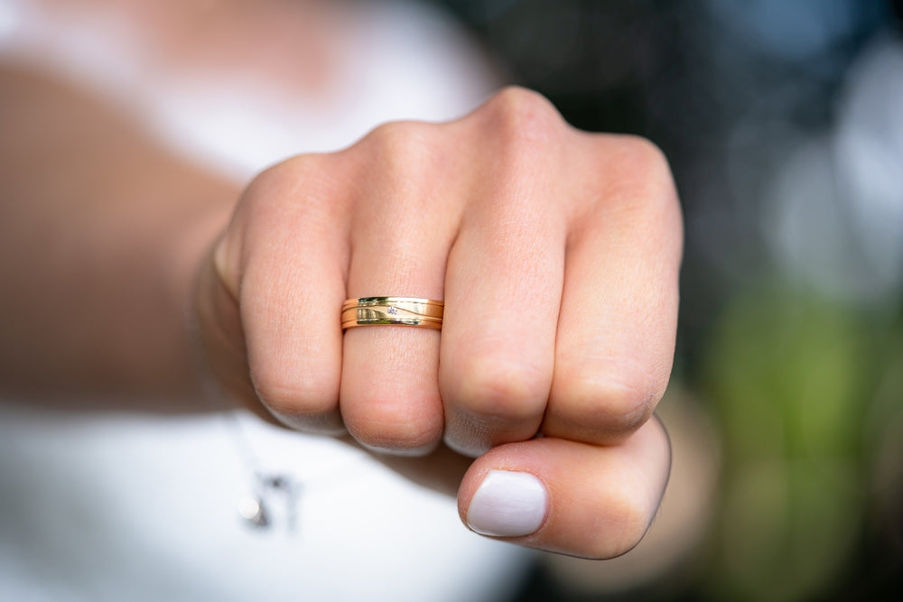 Crafting Custom Gold Rings for the Modern Man